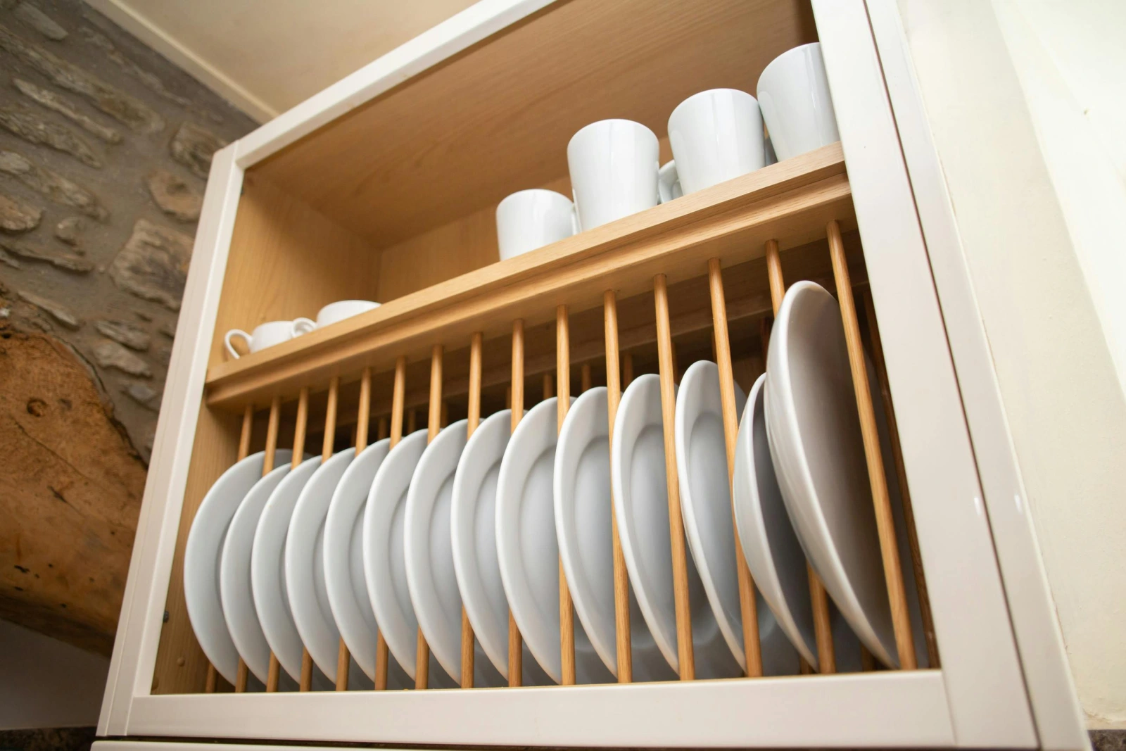 Kitchen plate rack