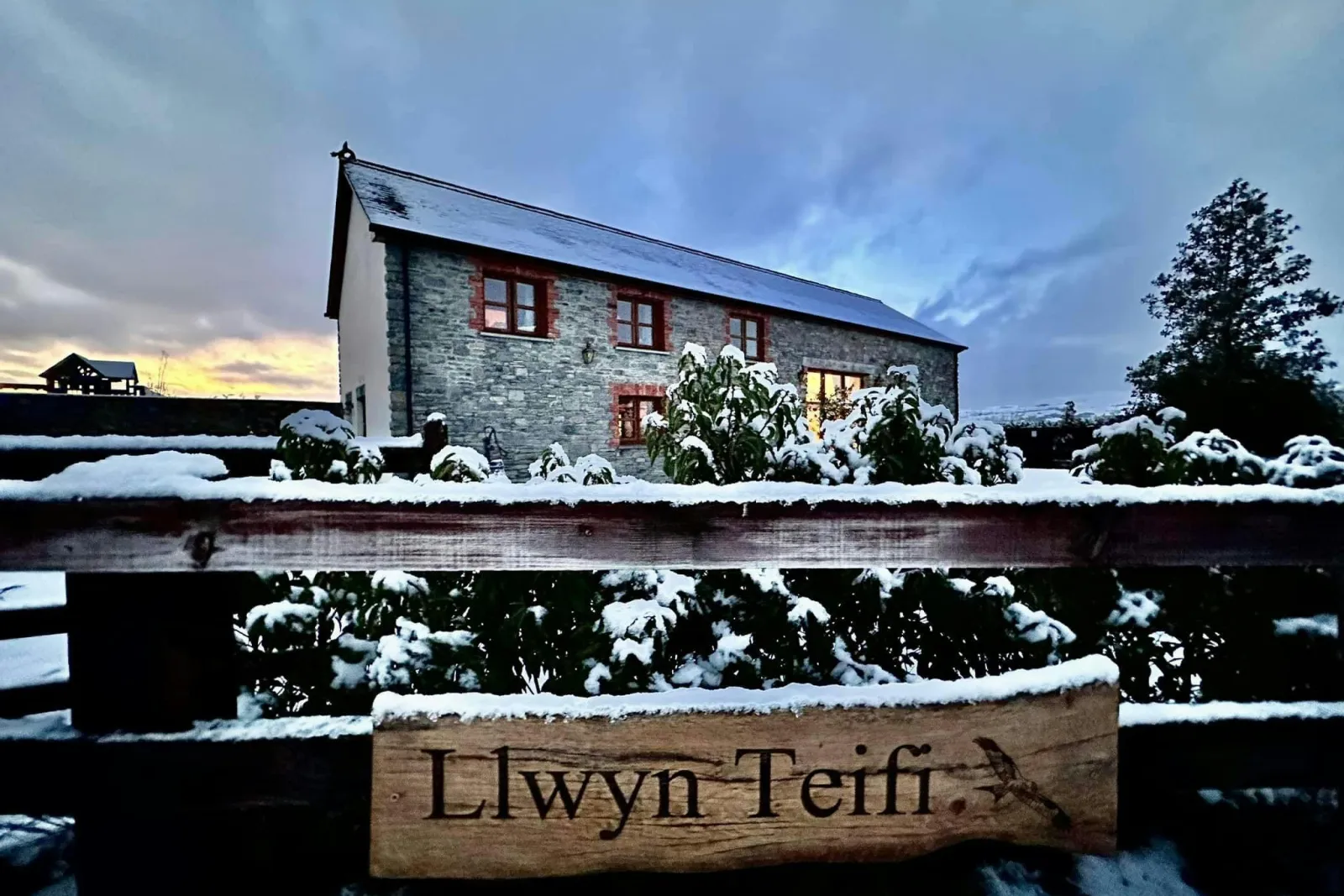 Winter scene with snow at Llwyn Teifi