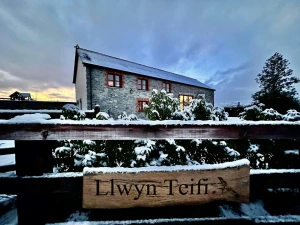 Winter scene with snow at Llwyn Teifi