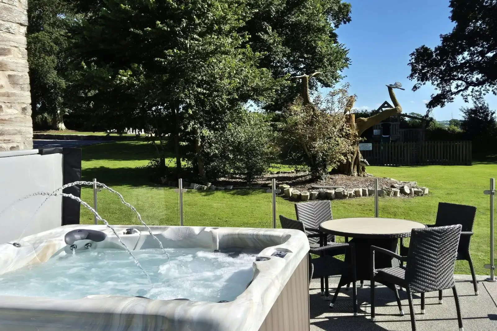 Hot tub with views over the garden