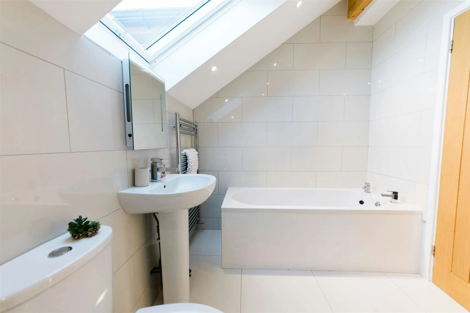 Bath, hand basin, toilet