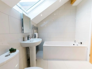 Bath, hand basin, toilet