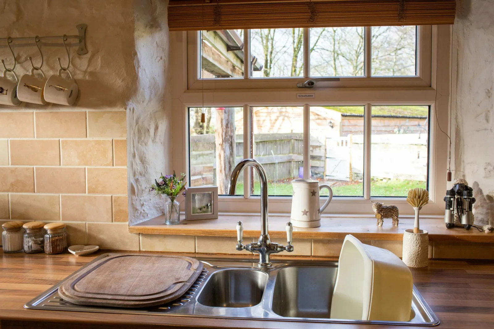Kitchen sink overlooking garden