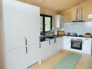 Kitchen with integrated appliances